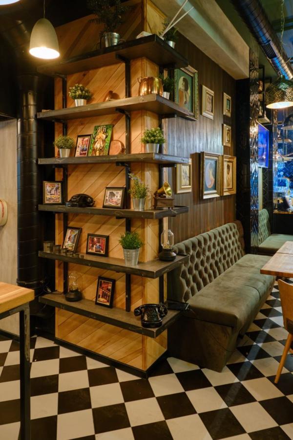 Hotel Splendid Pleven Bagian luar foto