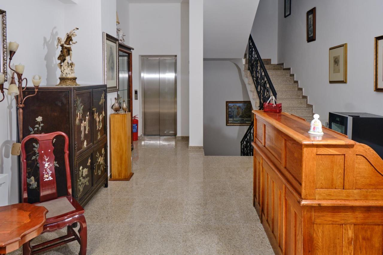 Hotel Splendid Pleven Bagian luar foto