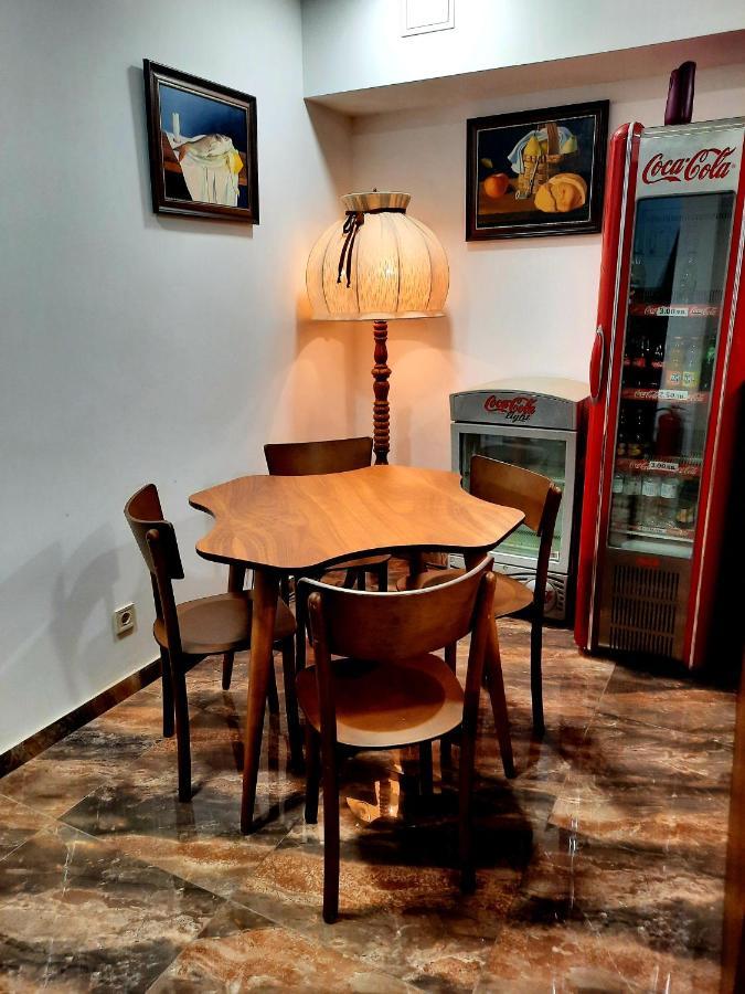 Hotel Splendid Pleven Bagian luar foto