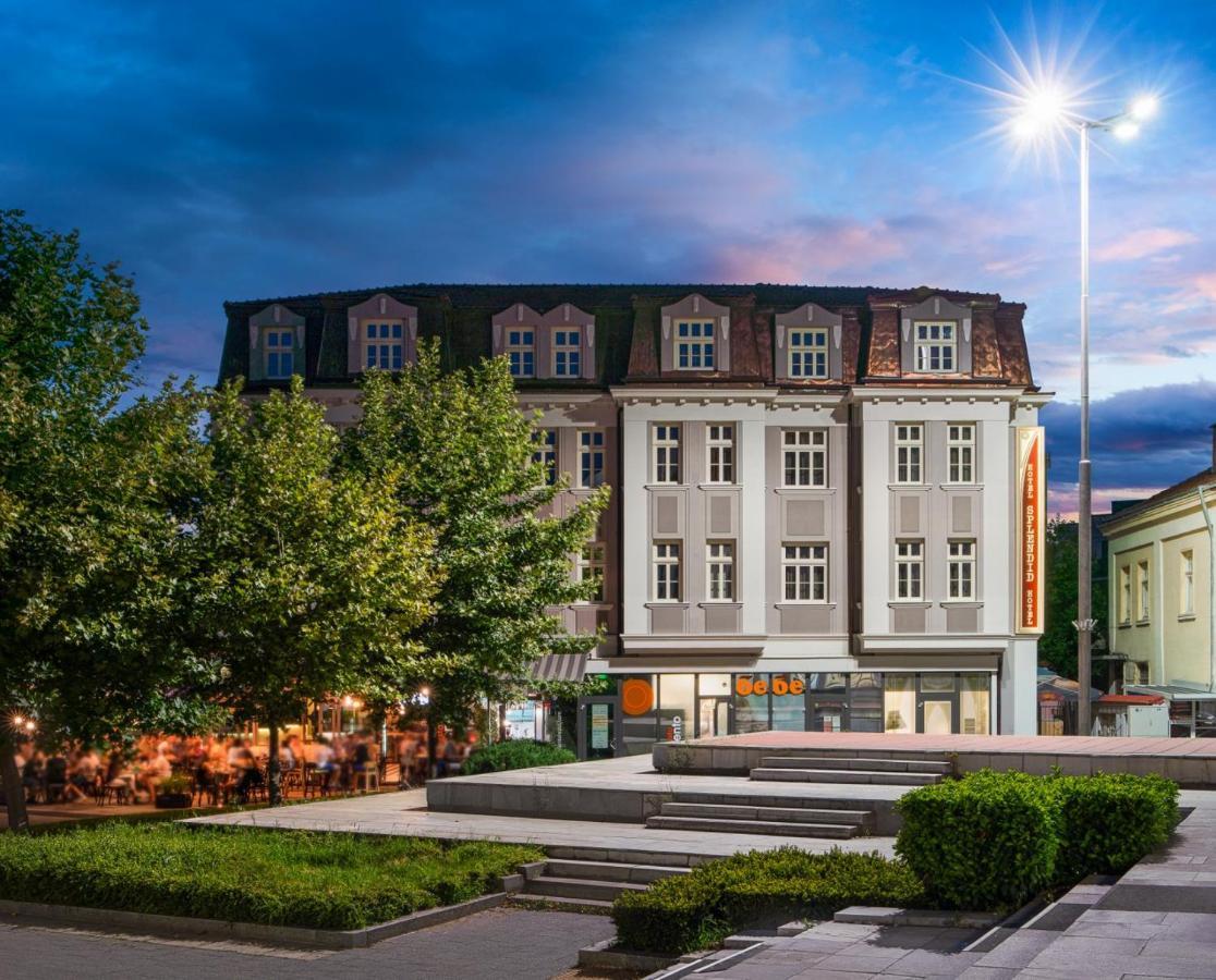 Hotel Splendid Pleven Bagian luar foto