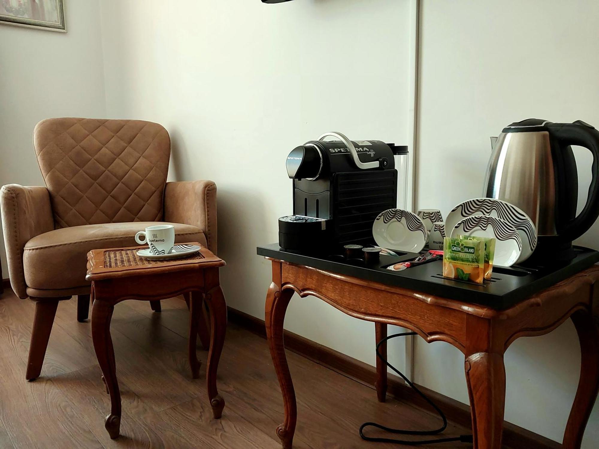 Hotel Splendid Pleven Bagian luar foto